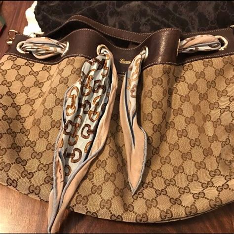 borsa gucci con foulard